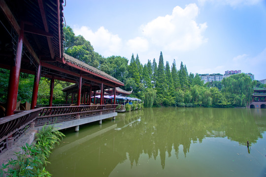 湖泊風(fēng)光