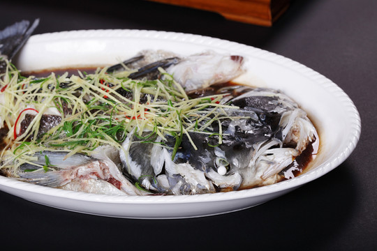 清蒸縮骨魚