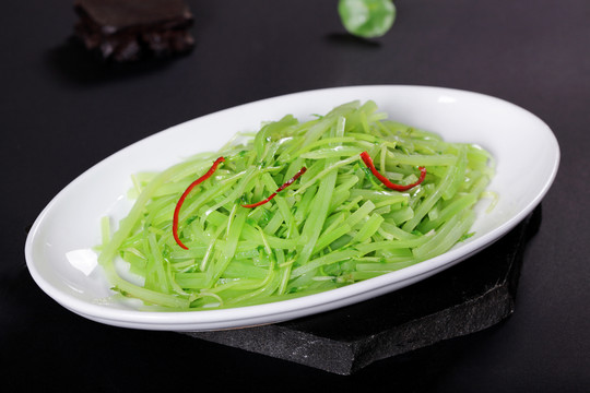 豆苗炒萵筍絲