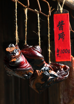 醬肘子