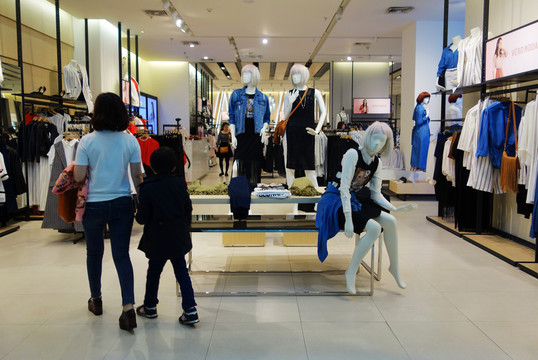 服裝專賣店