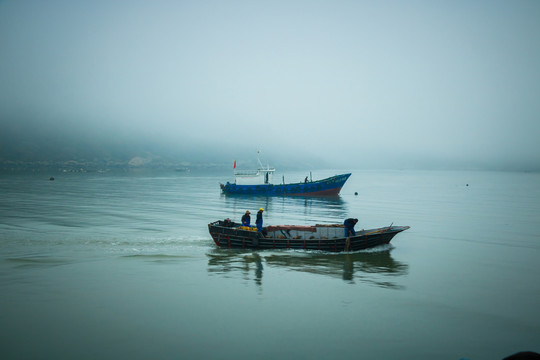 捕魚(yú)