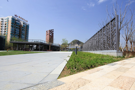 石板地面