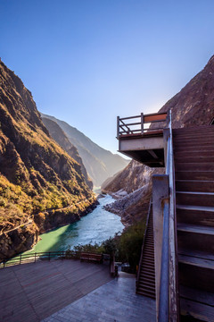 云南香格里拉虎跳峽