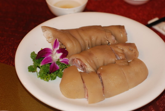 鹽焗豬蹄 大盆豬手 美食