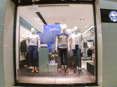 服裝櫥窗