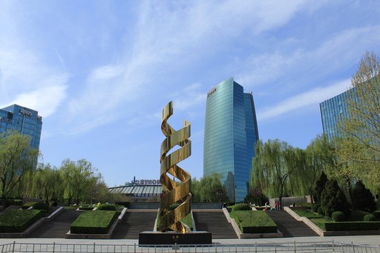 中關(guān)村廣場(chǎng)