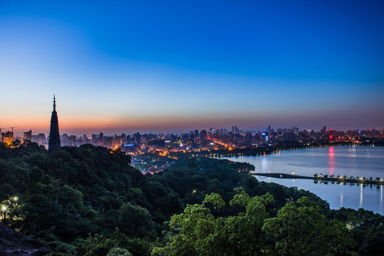 杭州西湖日出全景