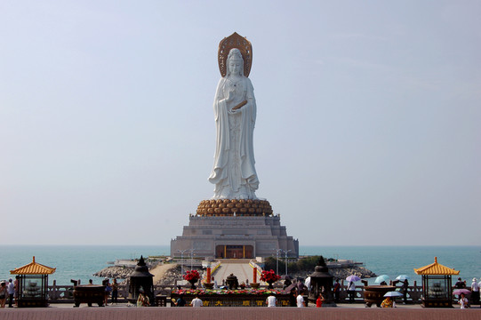 海上觀音塑像
