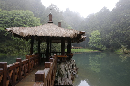 阿里山姊妹湖