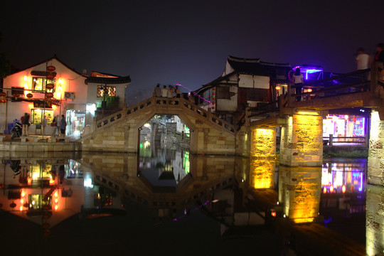 古鎮(zhèn)夜景
