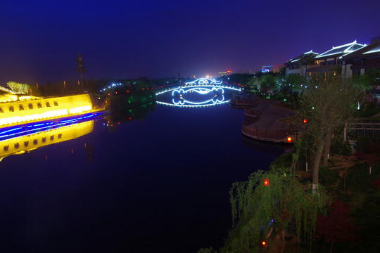 西安漢城湖景區(qū)夜景