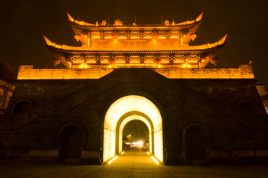 城門保寧門夜景