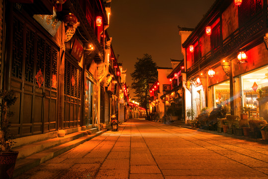 古子城夜景 老街