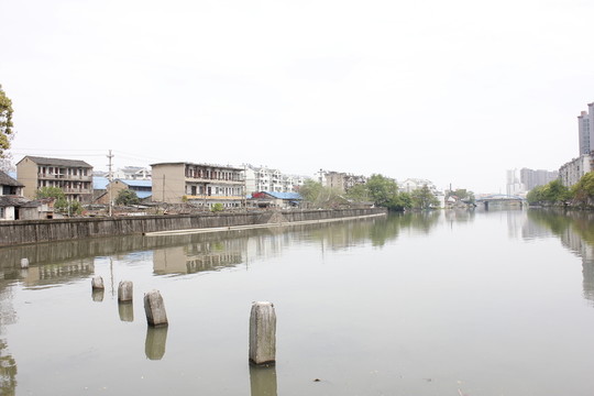 城市倒影