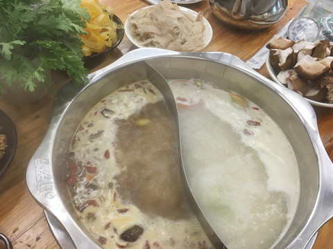 鴛鴦火鍋