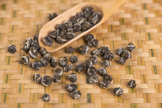 高清龍珠茶葉攝影照片