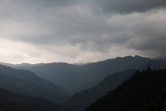 山脈和天空