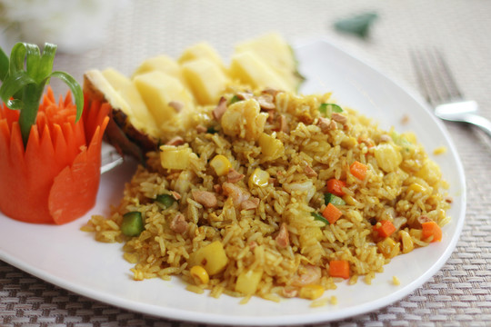 菠蘿炒飯