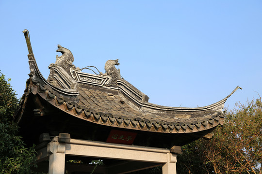藍天下亭子（局部）