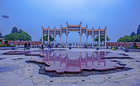 西湖公園山門(mén)