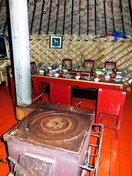 蒙古包內(nèi)部