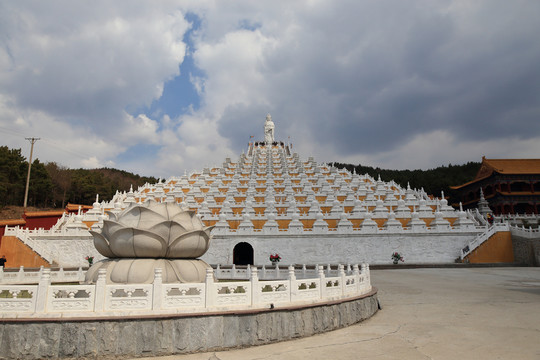 黑龍江巴彥靈隱寺