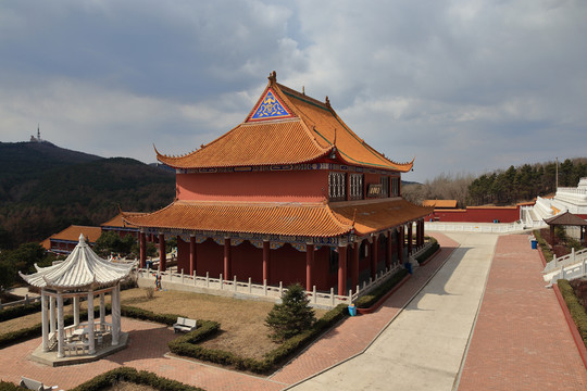 黑龍江巴彥靈隱寺