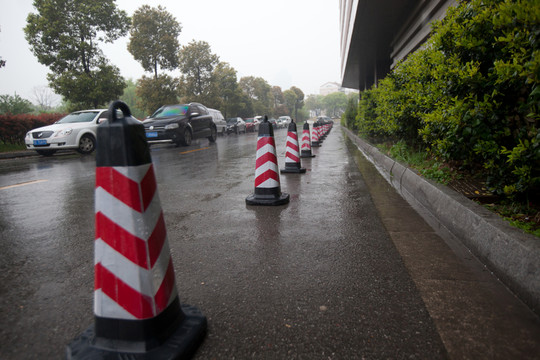 道路標示器