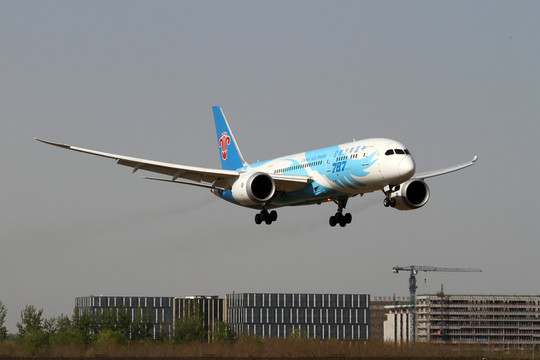 波音787夢(mèng)想客機(jī)降落