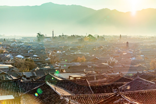 云南麗江日出全景