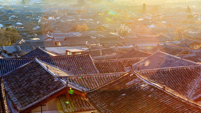 云南麗江日出全景
