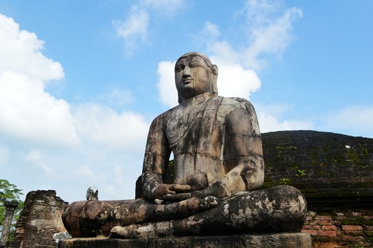 波隆納魯沃古城