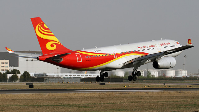 海南航空客機(jī)在北京首都機(jī)場