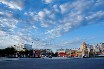 城市街道的早晨