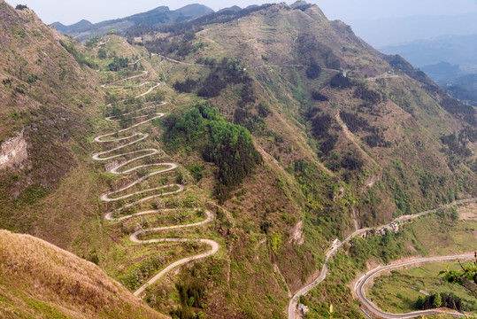 二十四道拐抗戰(zhàn)公路