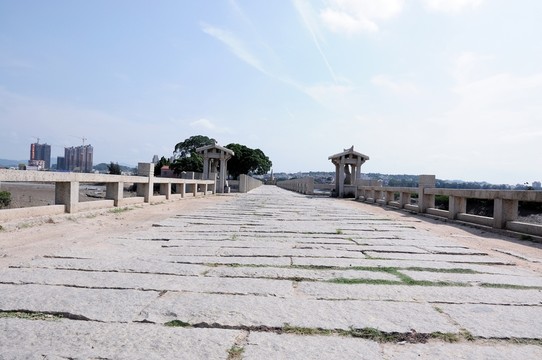石板路