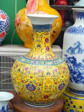 瓷器花瓶