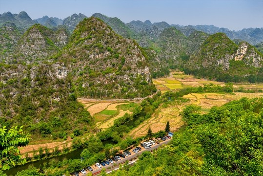 萬峰林田園風(fēng)光
