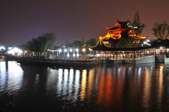 甪直古鎮(zhèn)夜色