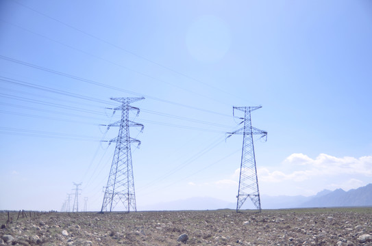戈壁 高壓電線桿 能源