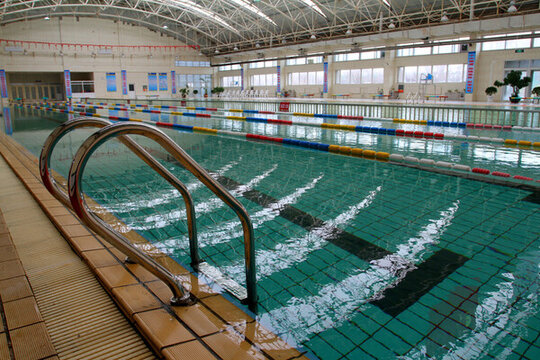 游泳 游泳館 水池 游泳池
