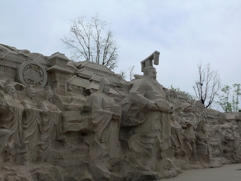 漢武帝塑像