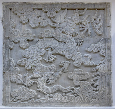 石雕龍