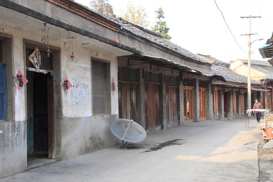派河岸邊中派小集鎮(zhèn)