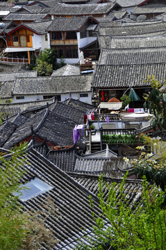 老房屋的屋頂