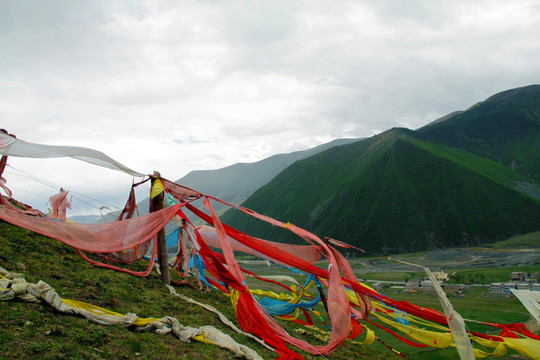 飛揚(yáng)的經(jīng)幡
