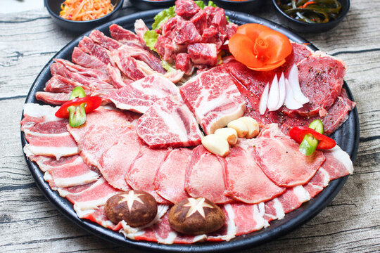 烤肉拼盤