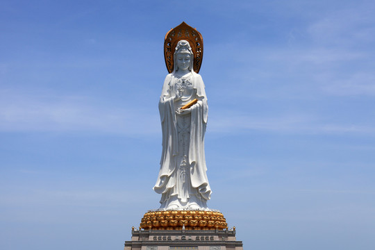 海上觀音正面