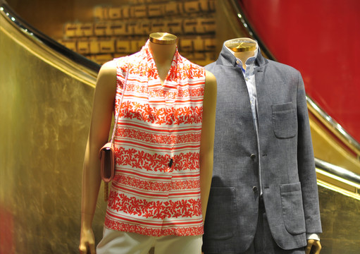 高檔服裝展示